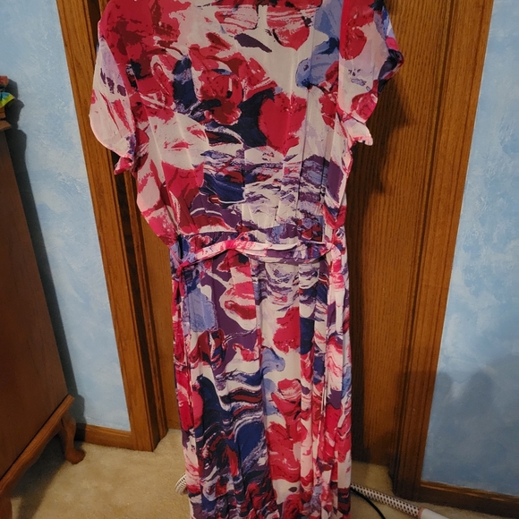 Womens dress - Picture 2 of 2